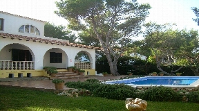 Magnifique villa sur deux étages à Cala Blanca